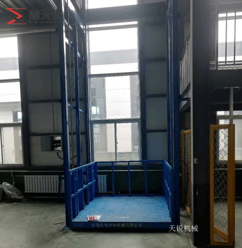 伊犁导轨式升降机验收合格